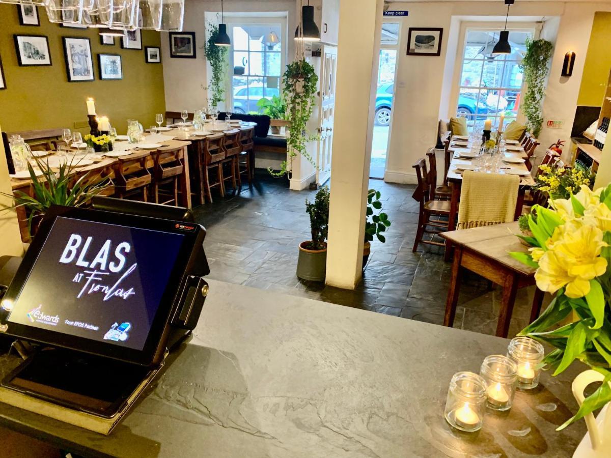 Blas At Fronlas Cafe - The Heart Of Newport Newport  Exterior photo