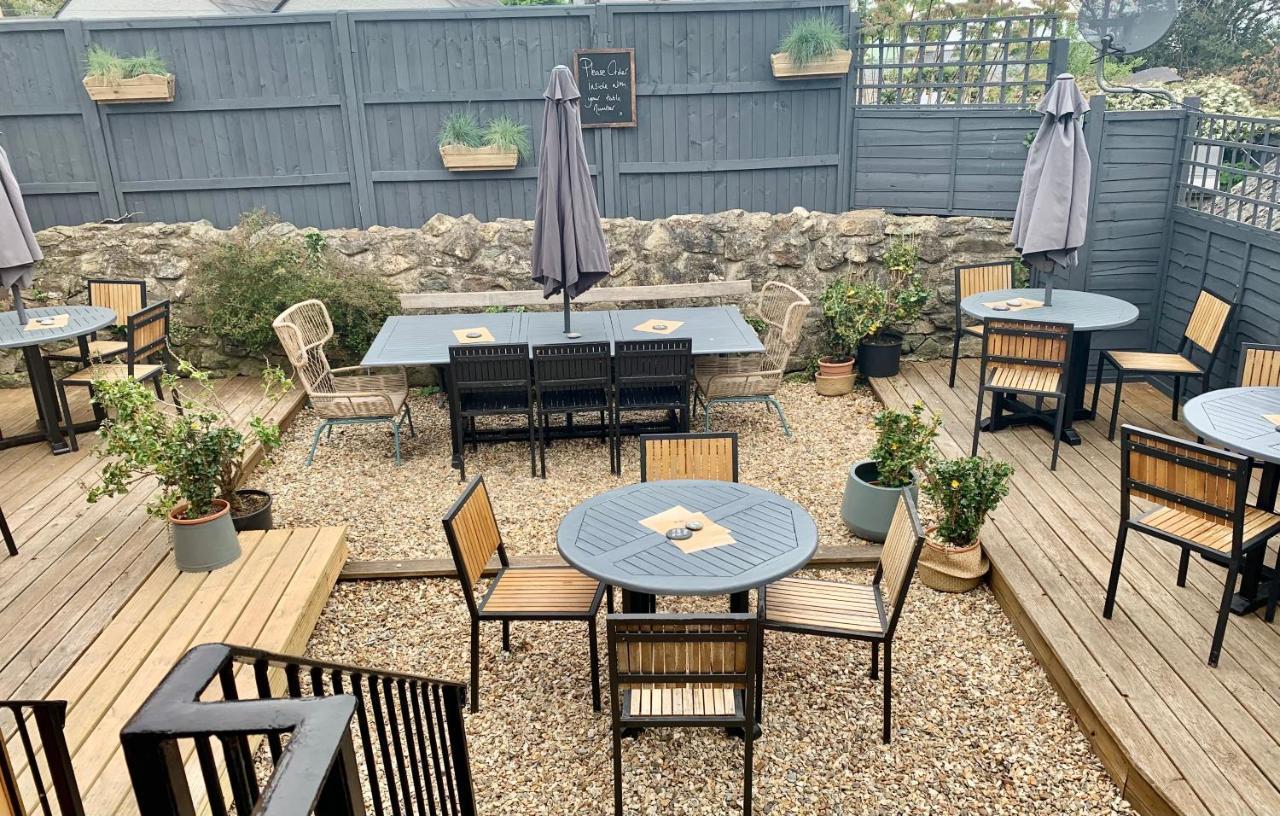 Blas At Fronlas Cafe - The Heart Of Newport Newport  Exterior photo